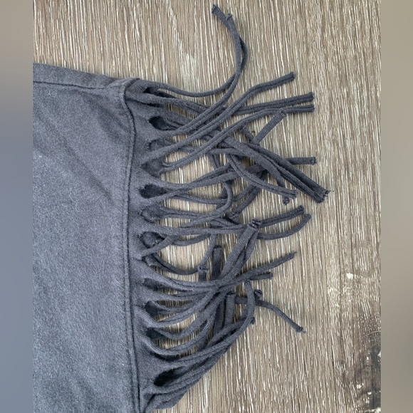 H & M Gray Print Skull T-Shirt Size 10-12 yrs 
3 for $15 with 💕 - Picture 6 of 8